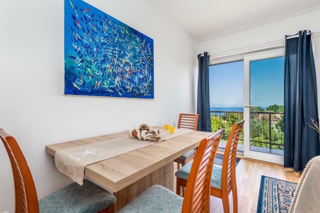 Apartment Roza, Sea View, Free Parking Ičići Exteriér fotografie